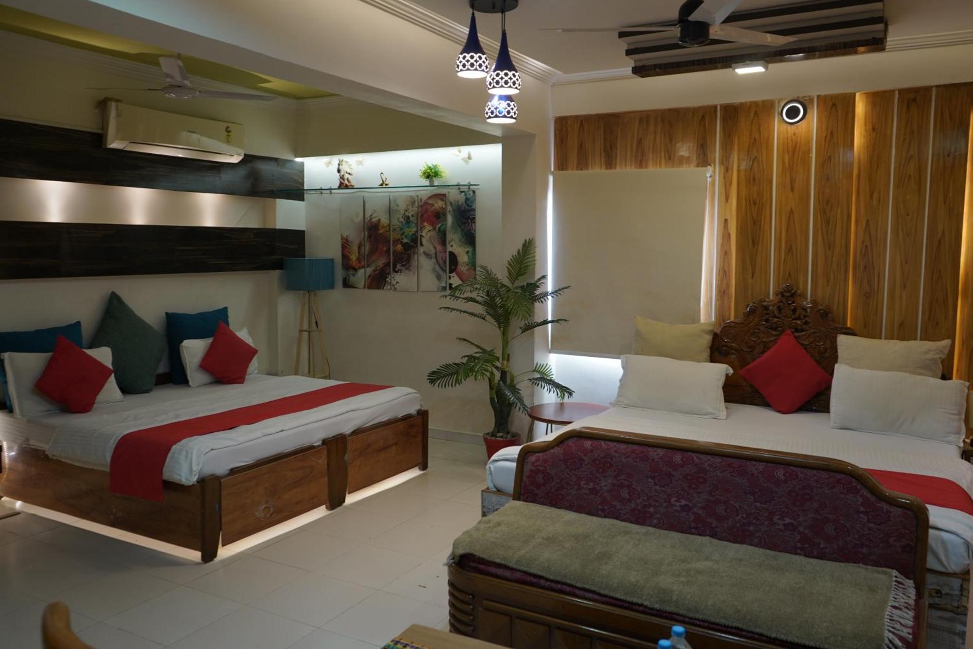 Hotel Krishna Amhedabad Dış mekan fotoğraf