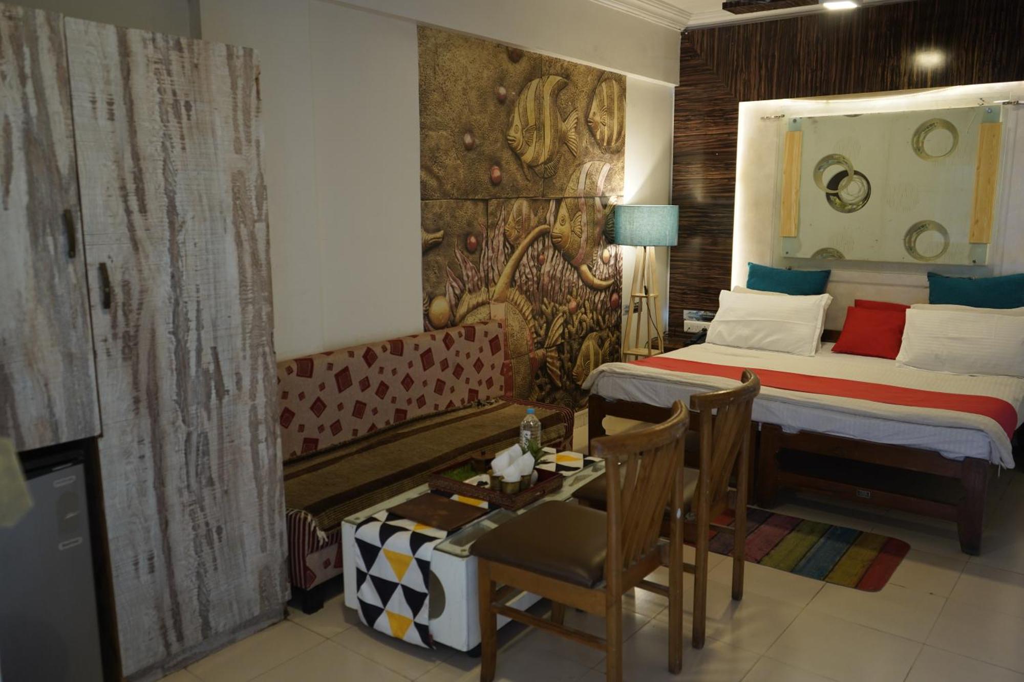 Hotel Krishna Amhedabad Dış mekan fotoğraf