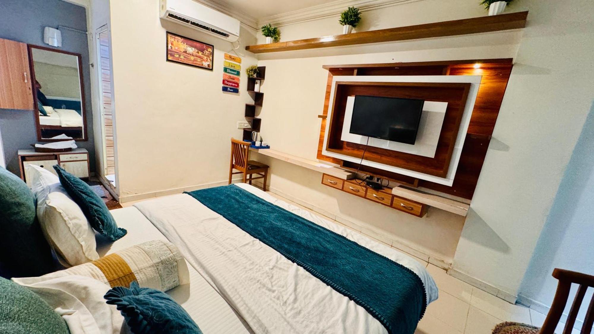 Hotel Krishna Amhedabad Dış mekan fotoğraf